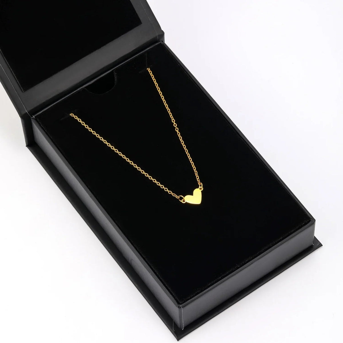 The Heart Pendant Necklace