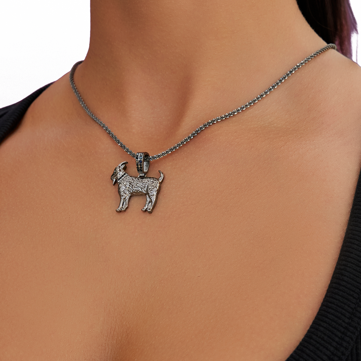 Micro Simple Goat Pendant in Black