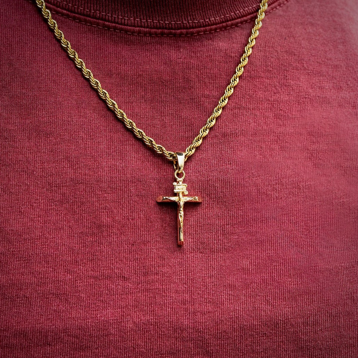Crucifix Pendant in Yellow Gold