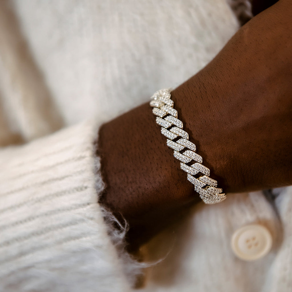 Diamond Prong Link Bracelet in Yellow Gold- 12mm
