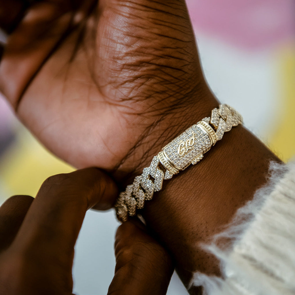 Diamond Prong Link Bracelet in Yellow Gold- 12mm