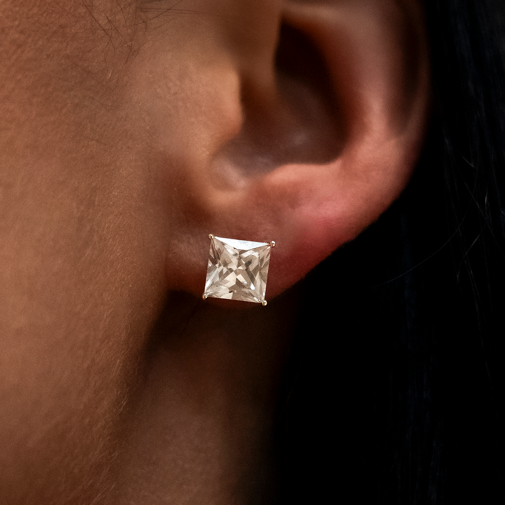 GLD 7mm Princess Cut Diamond Stud Earrings in Yellow Gold