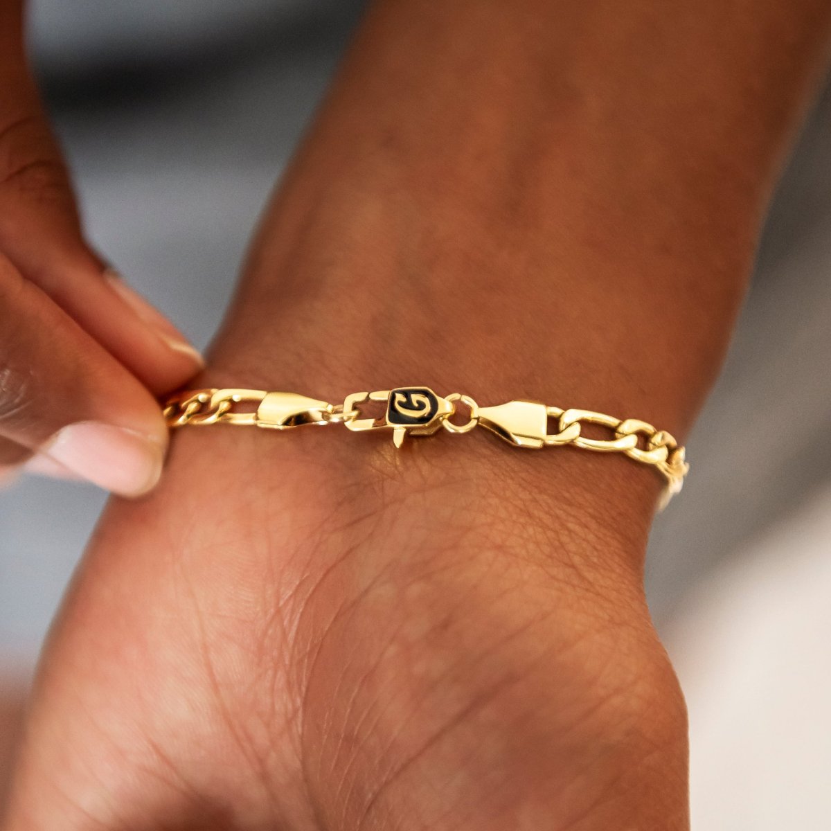 Figaro Chain Necklace + Bracelet Bundle in Yellow Gold - 4mm