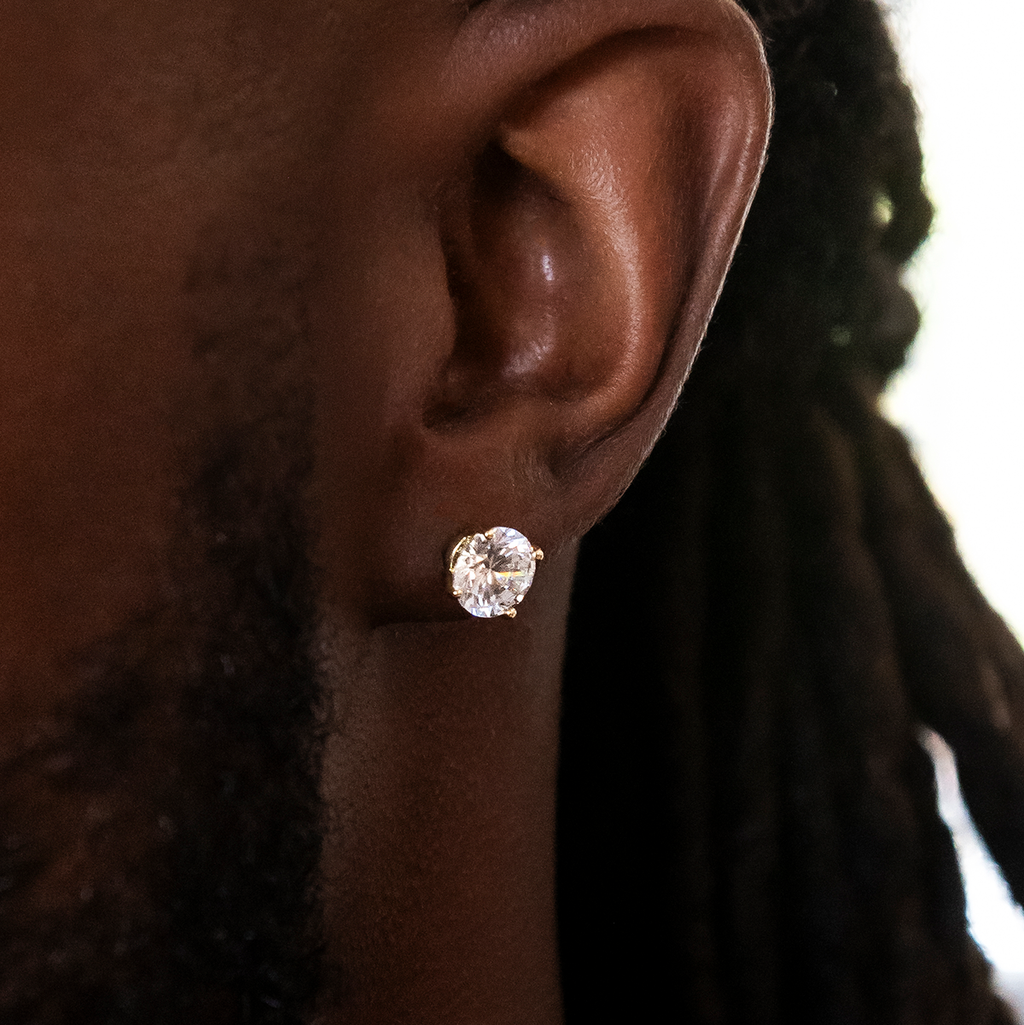 GLD 7mm Round Cut Diamond Stud Earrings in Yellow Gold