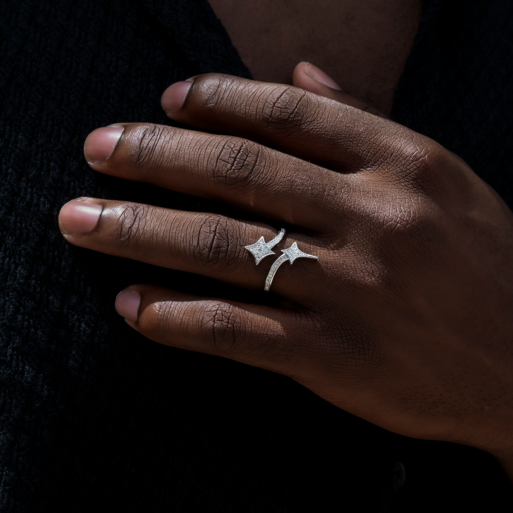 GLD Signature Star Ring in White Gold Vermeil
