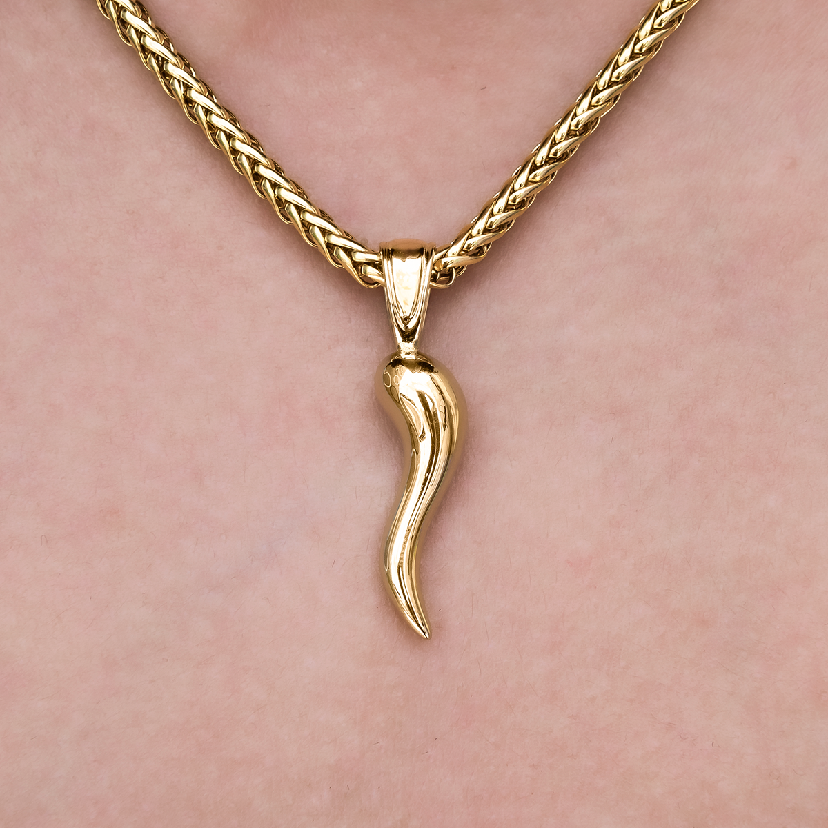 Italian Horn Pendant + 4MM Palm Necklace Bundle in Yellow Gold