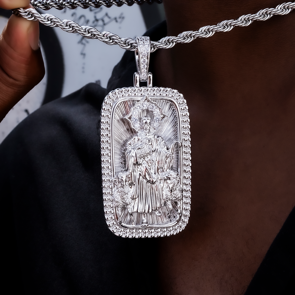 Large Icon Shepherd Pendant in White Gold