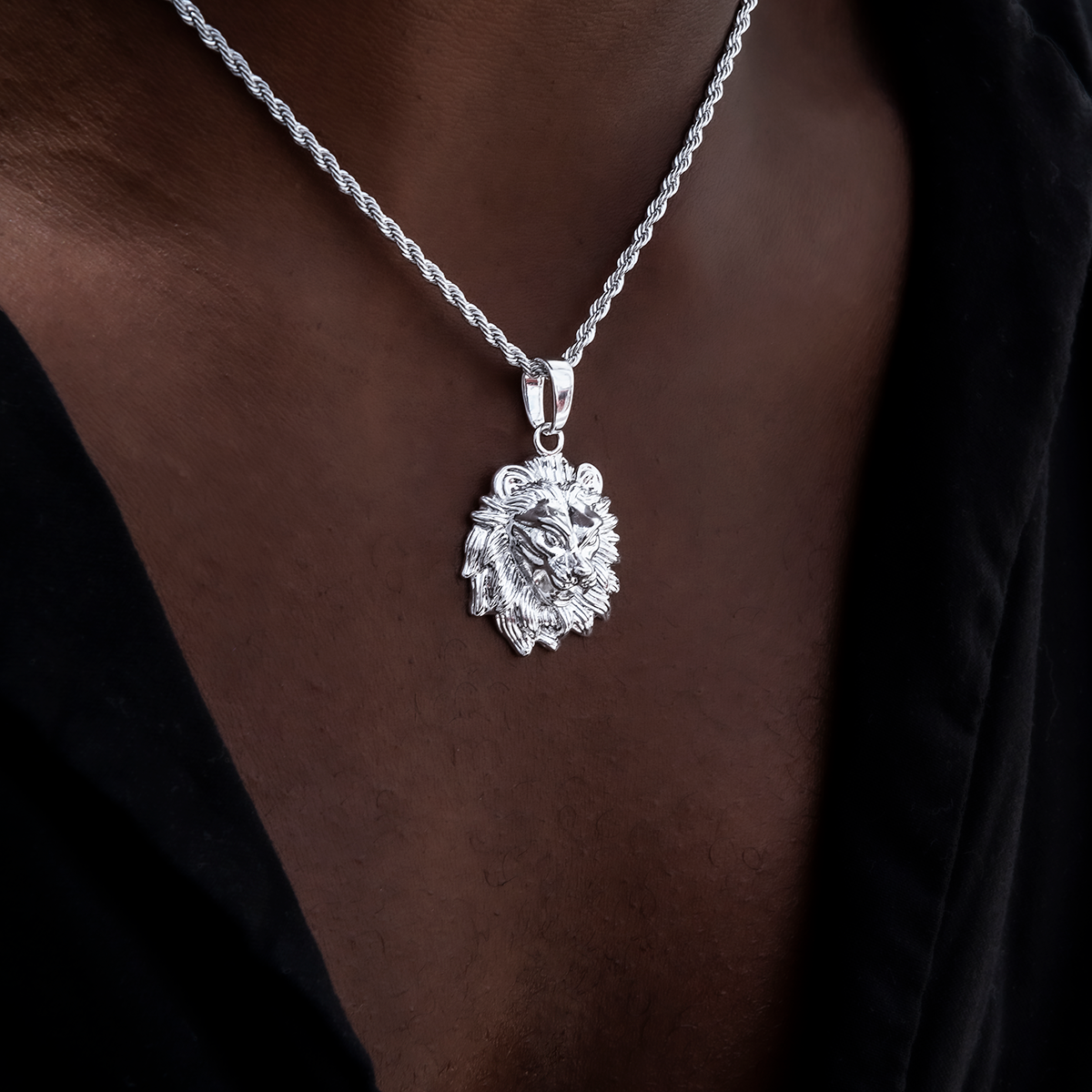 Micro Lion Pendant in White Gold
