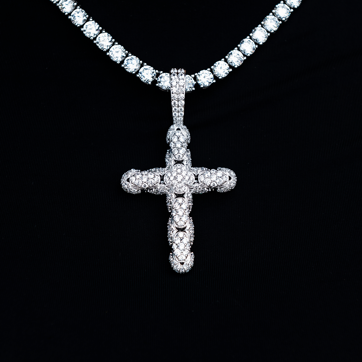 Diamond Pave Snake Link Cross Pendant in White Gold