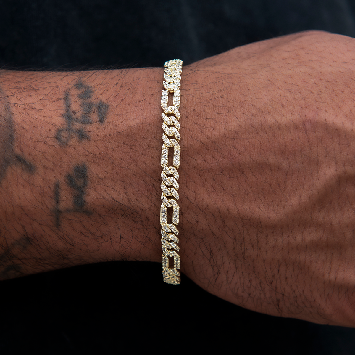 Diamond Figaro Bracelet in Yellow Gold- 6mm