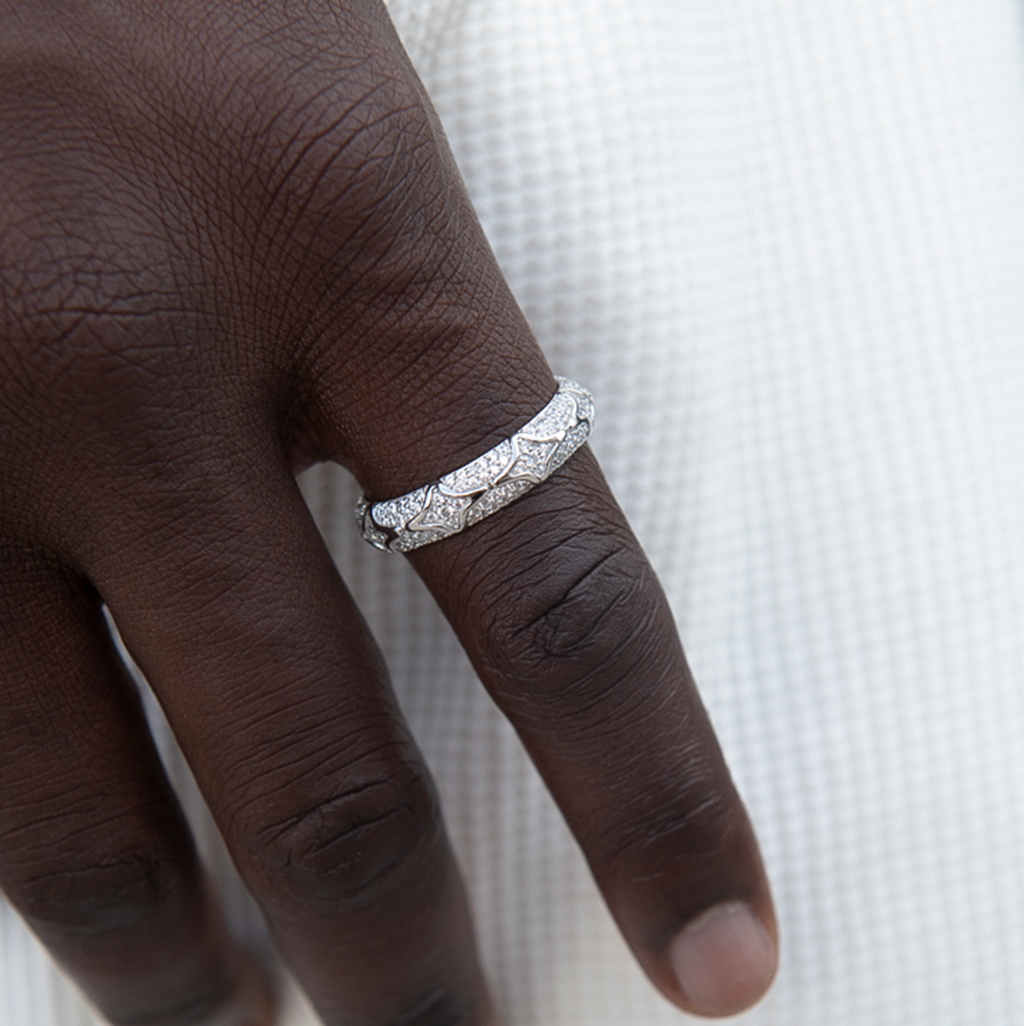 GLD Bezel Star Ring in White Gold Vermeil