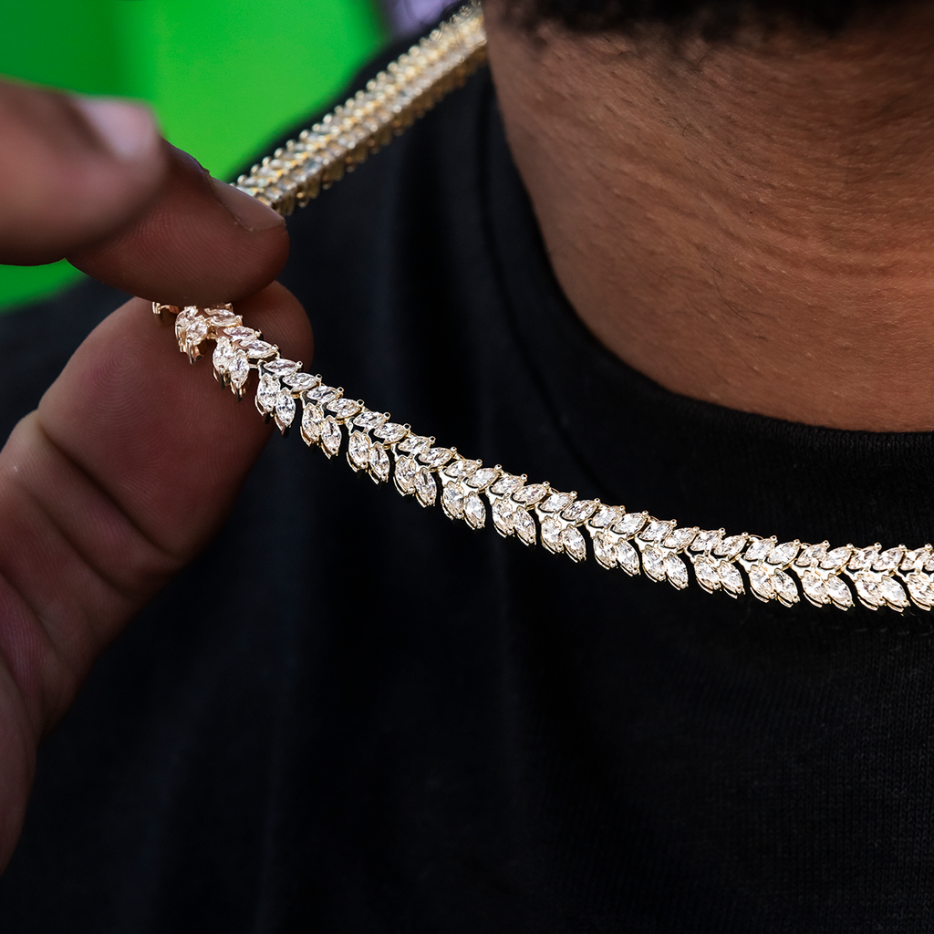 Iced Herringbone Chain in Yellow Gold- 7mm