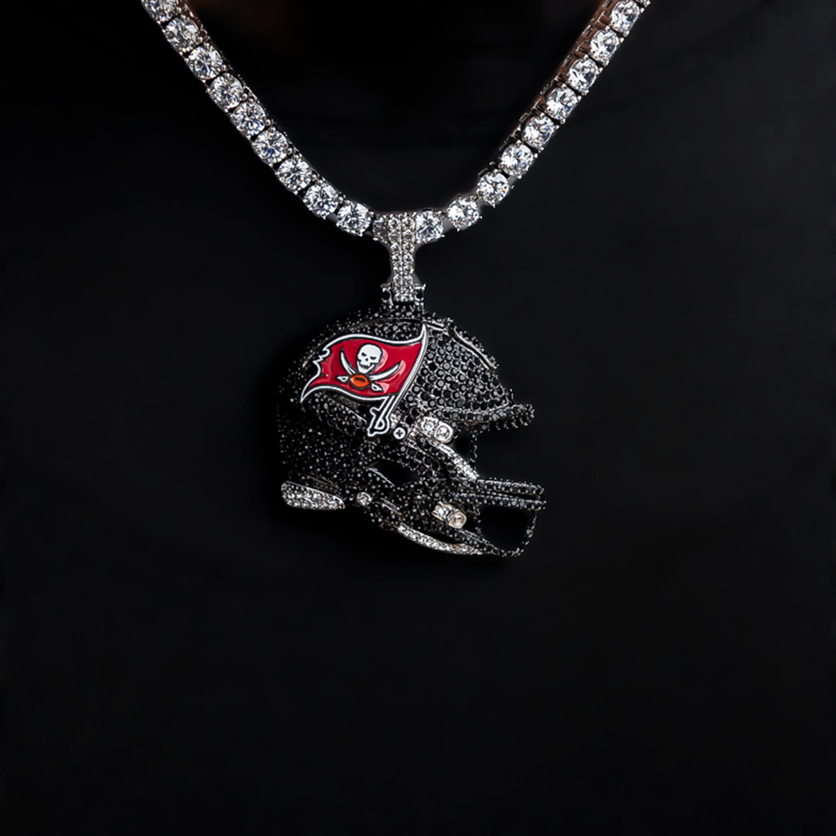 2025 Tampa Bay Buccaneers Team Helmet Pendant - White Gold