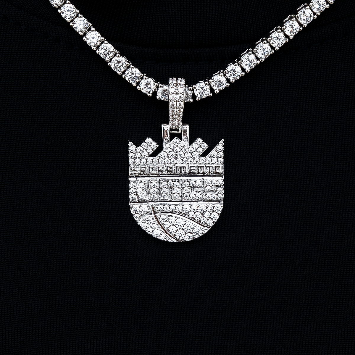 Sacramento Kings Official NBA Micro Logo Pendant in White Gold
