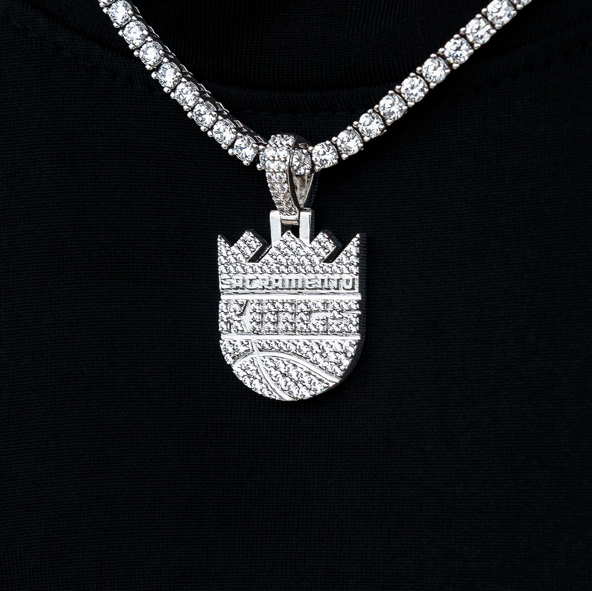 Sacramento Kings Official NBA Micro Logo Pendant in White Gold