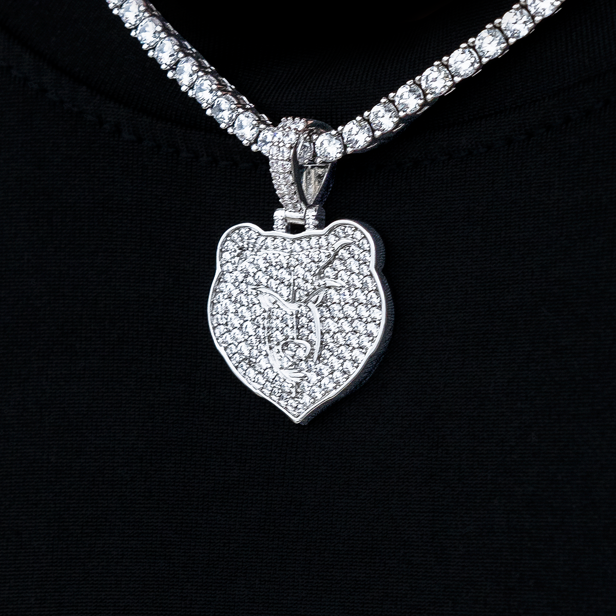 Memphis Grizzlies Official NBA Micro Logo Pendant in White Gold