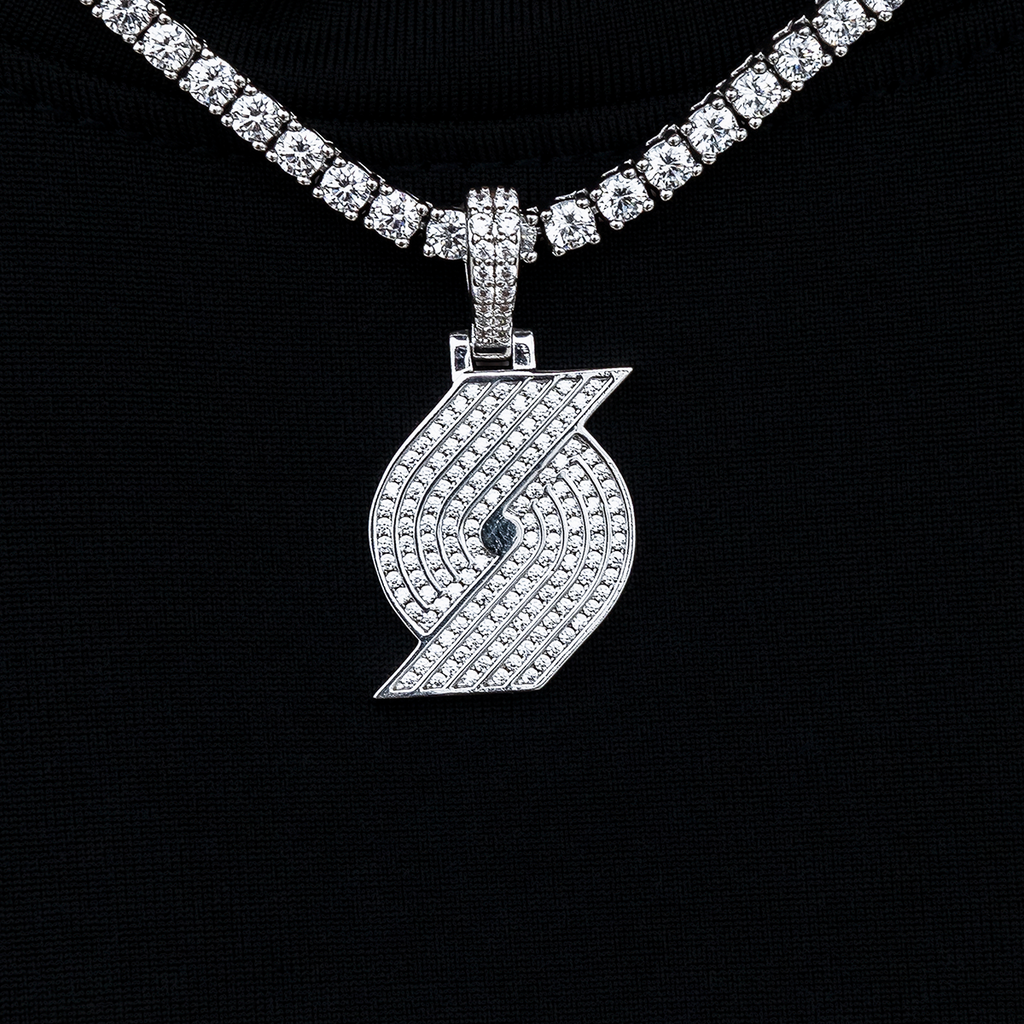 Portland Trail Blazers Official NBA Micro Logo Pendant in White Gold