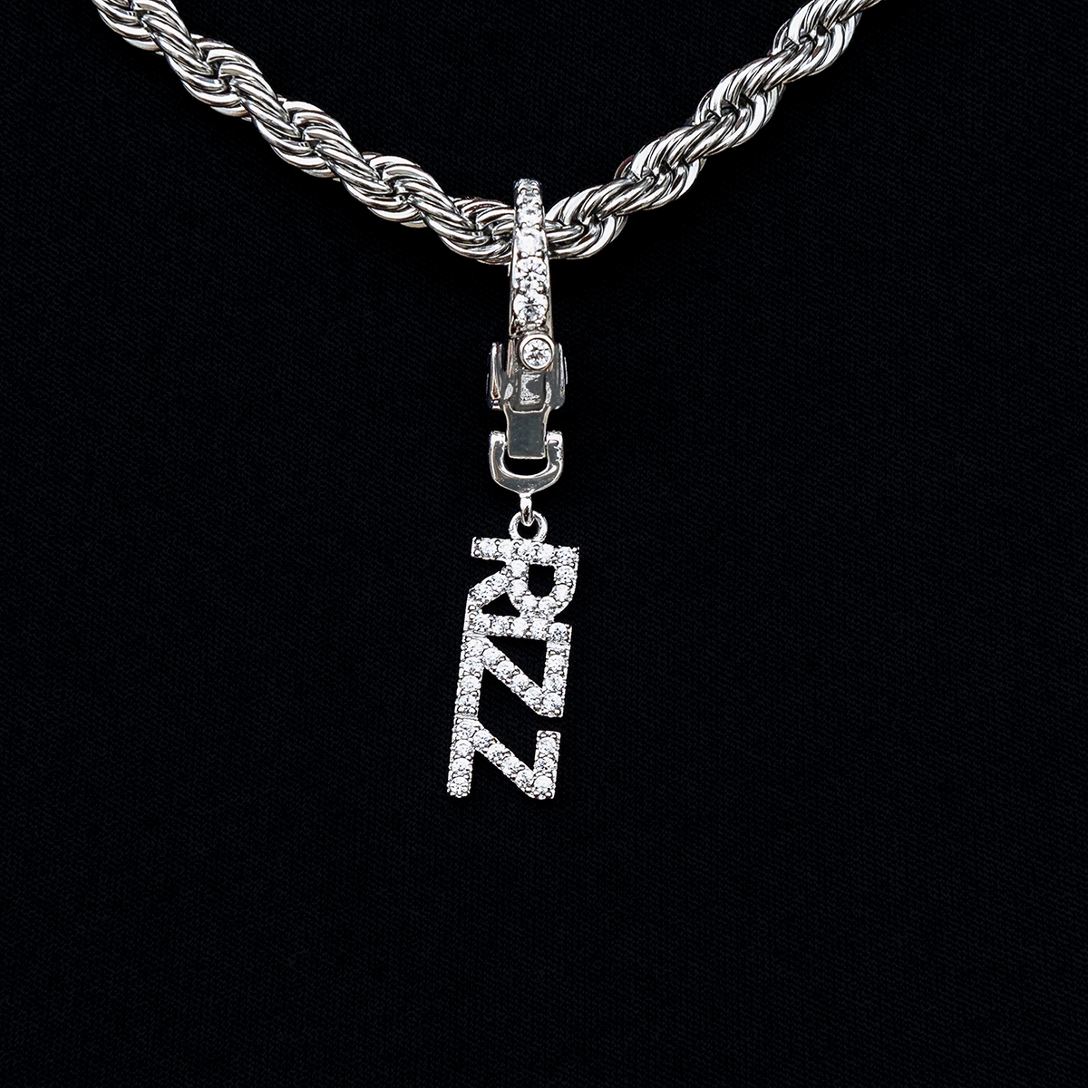"Rizz" Clip On Pendant in White Gold
