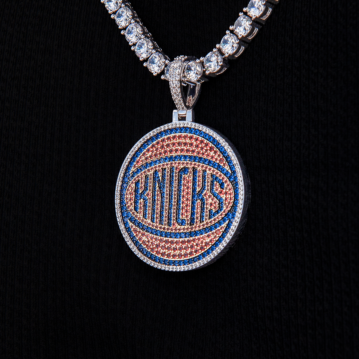 New York Knicks Official NBA Team Secondary Logo Pendant in White Gold