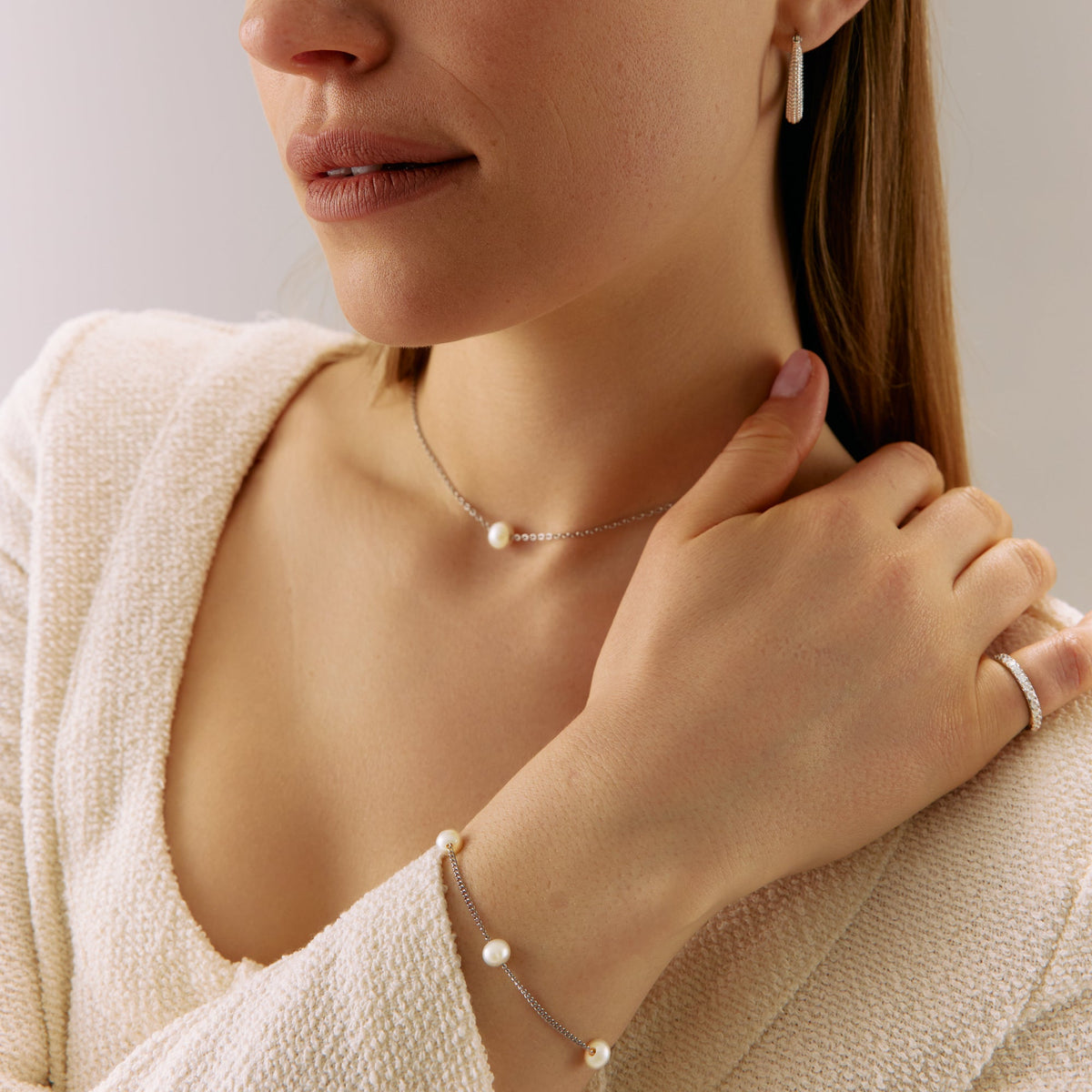 Minimalist Pearl Station Bracelet
