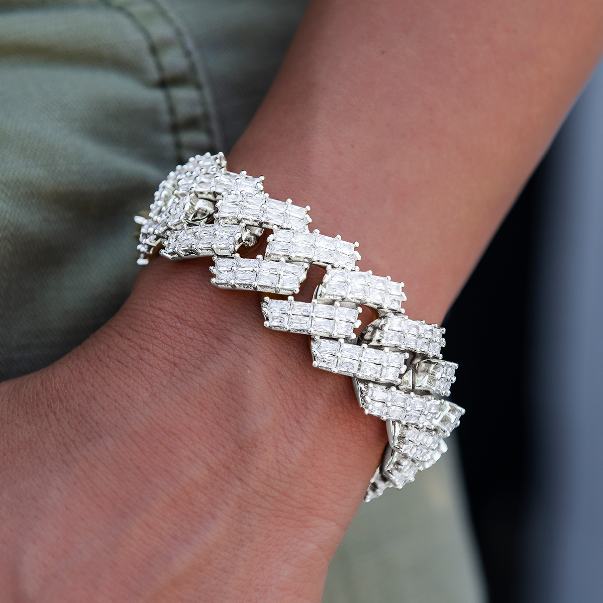 19MM Prong Baguette Cuban Bracelet in White Gold