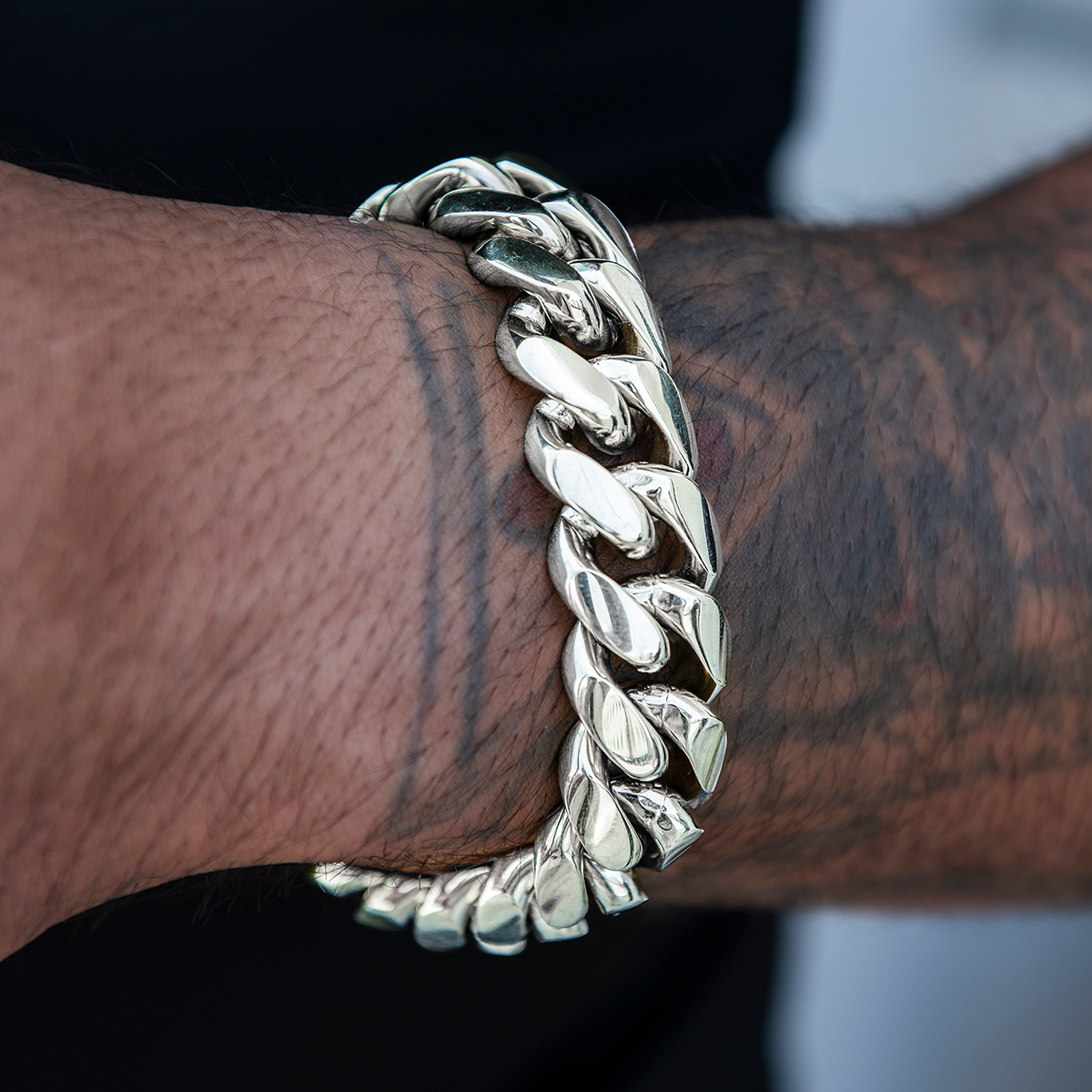 GLD Signature Cuban Link Bracelet in White Gold- 19mm