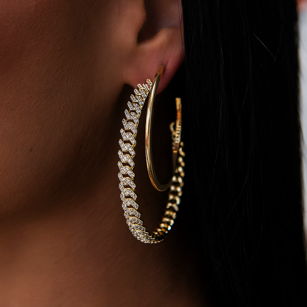 Diamond Prong + Plain Hoop Earring Bundle in Yellow Gold