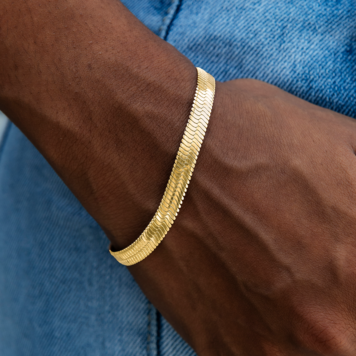 Herringbone Bracelet in Yellow Gold- 8mm