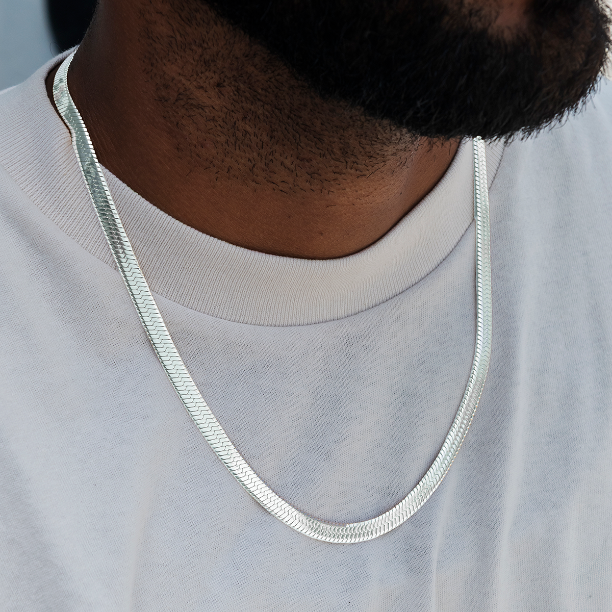 Herringbone Chain in White Gold- 8mm