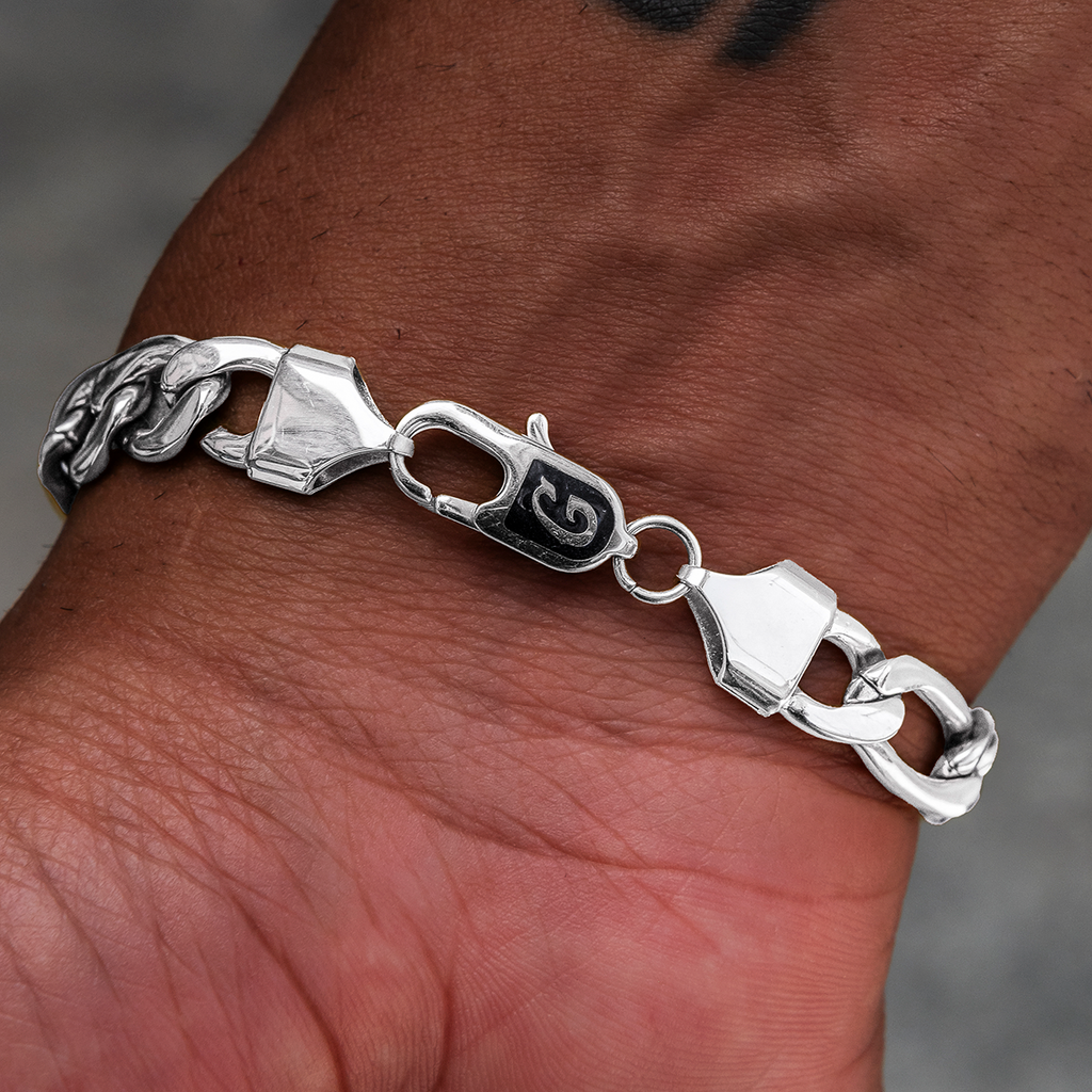 Figaro Chain Bracelet in White Gold- 9mm
