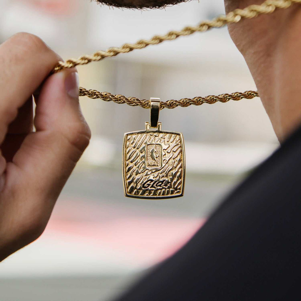 San Antonio Spurs Championship Pendant - Yellow Gold