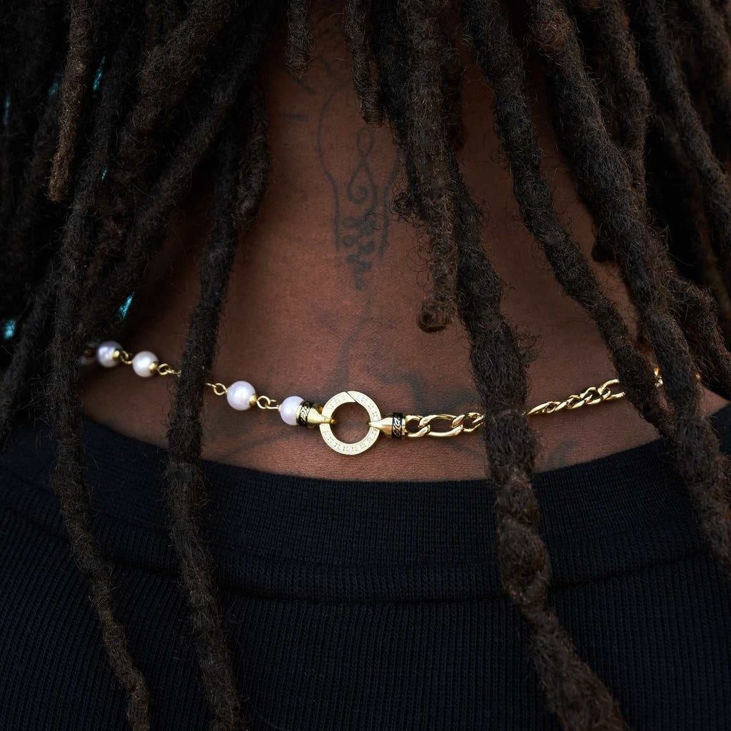 Figaro Link + Pearl Chain in Yellow Gold