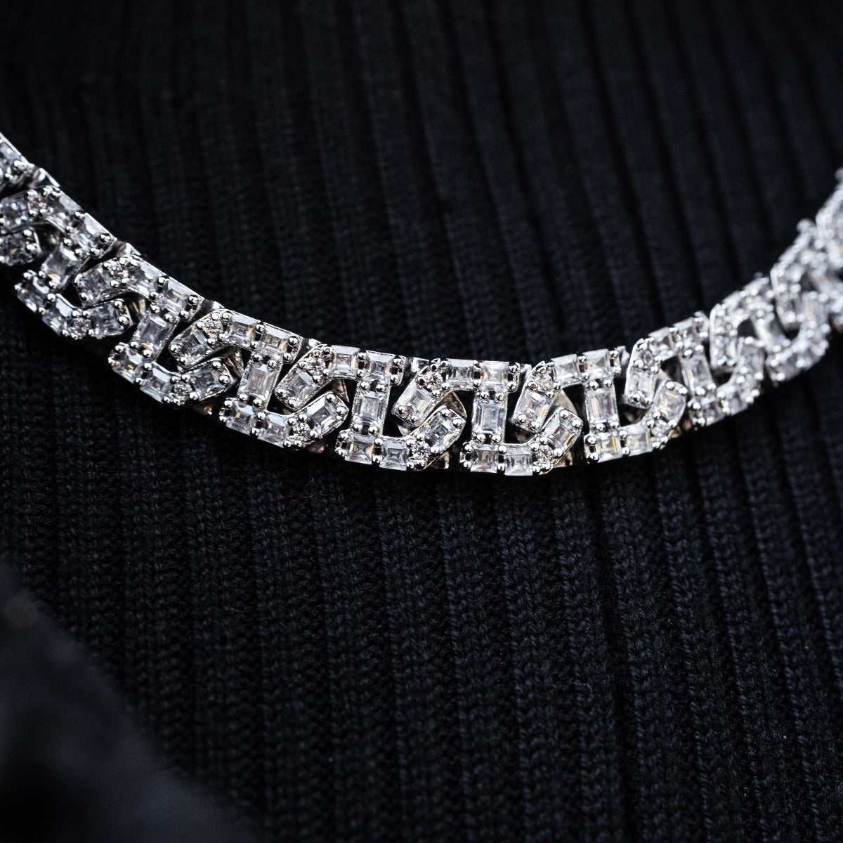 Baguette Chain Link Necklace in White Gold- 8mm