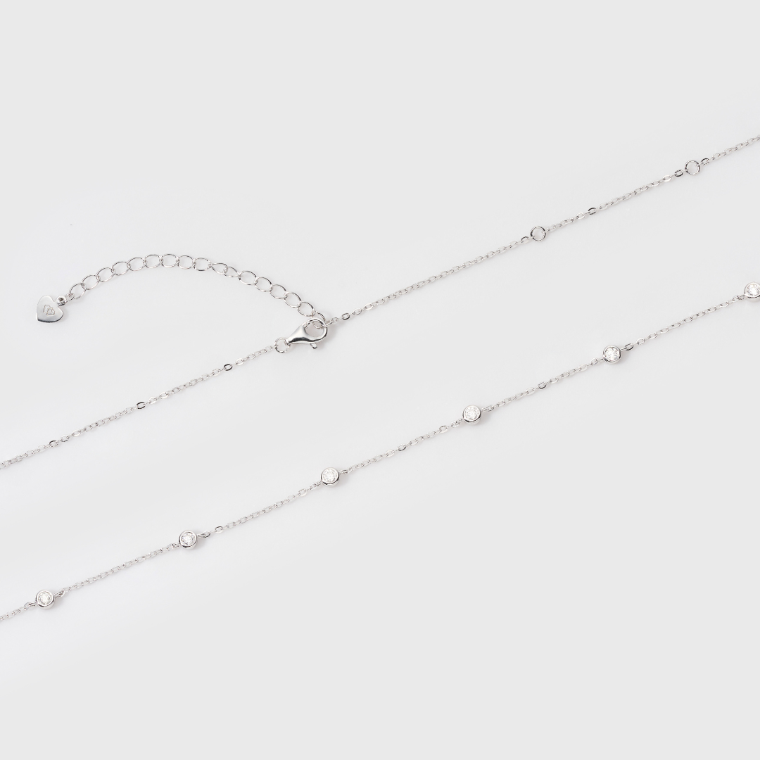 Moissanite Novem Necklace (Silver)