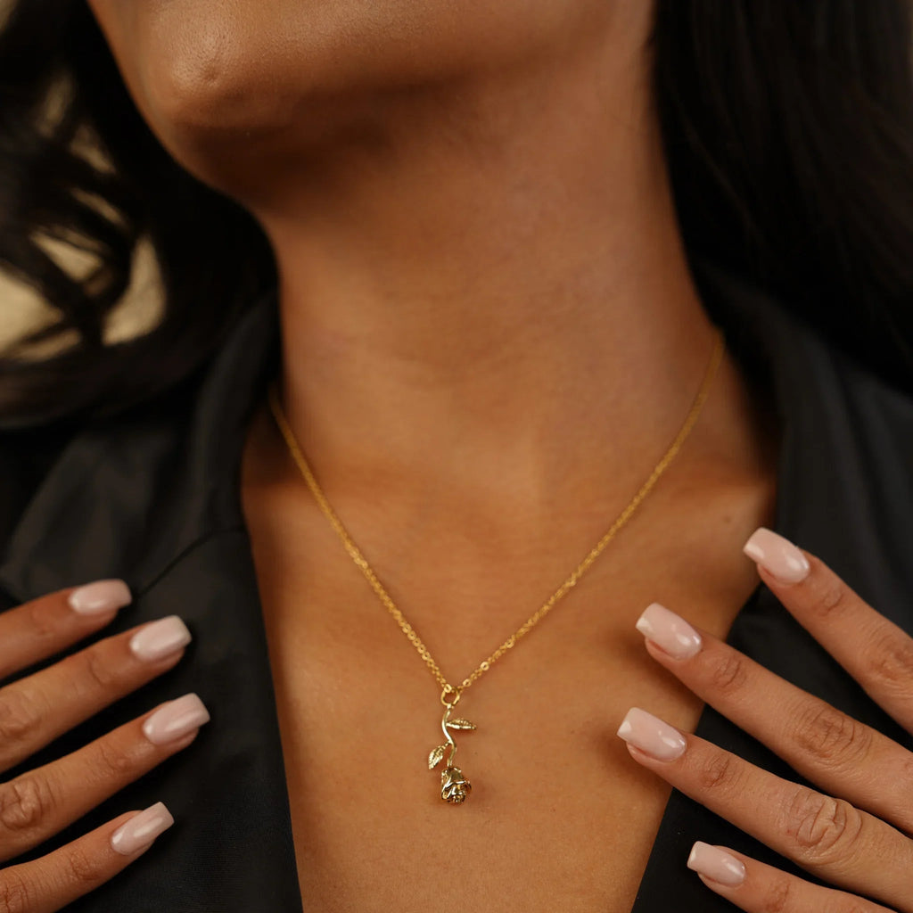 Rose Pendant Necklace