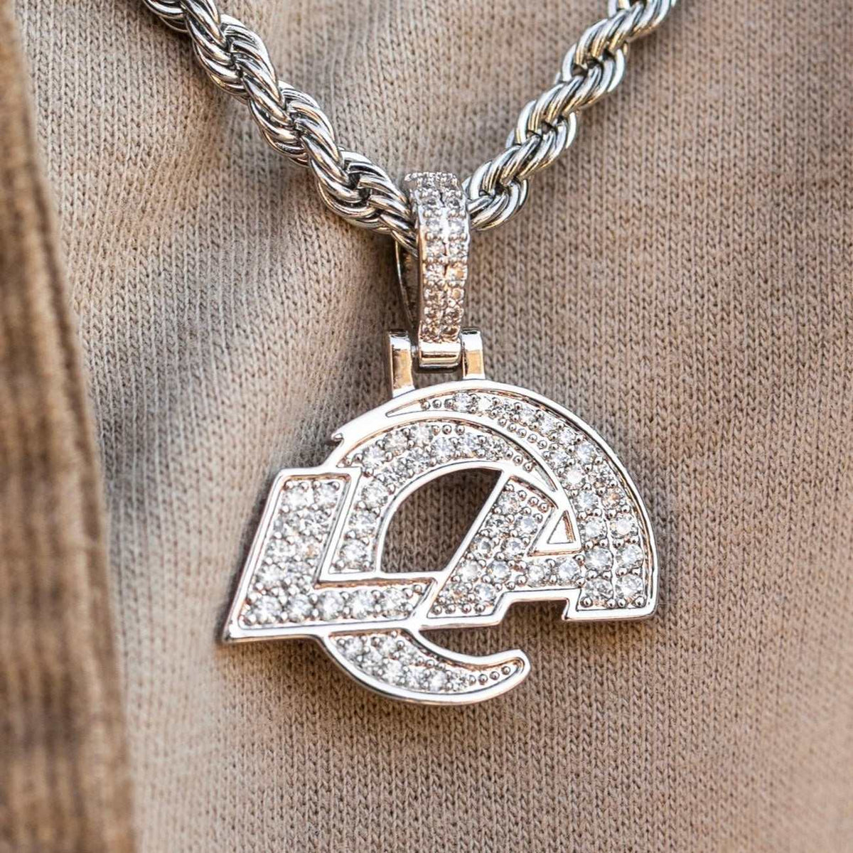 Los Angeles Rams Official NFL Micro Logo Pendant - White Gold