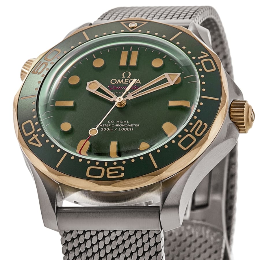 Omega Seamaster Diver 300M Automatic Green Dial Titanium Men's Watch 210.90.42.20.10.001