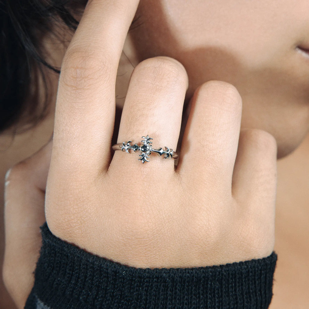ANTIQUE DYT RING