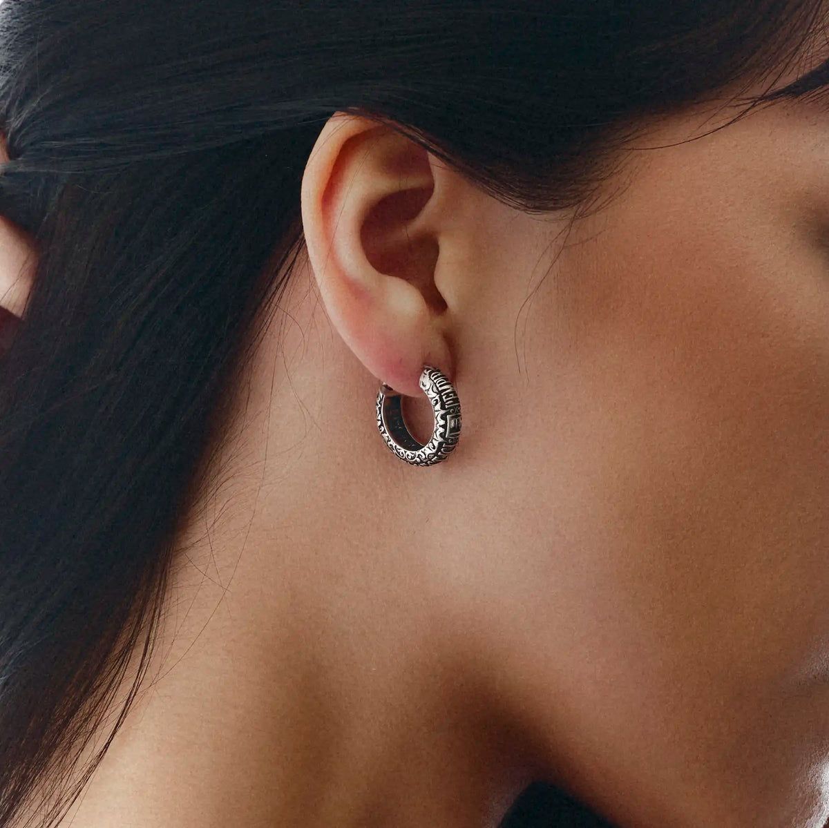 CATACOMB HOOP EARRING