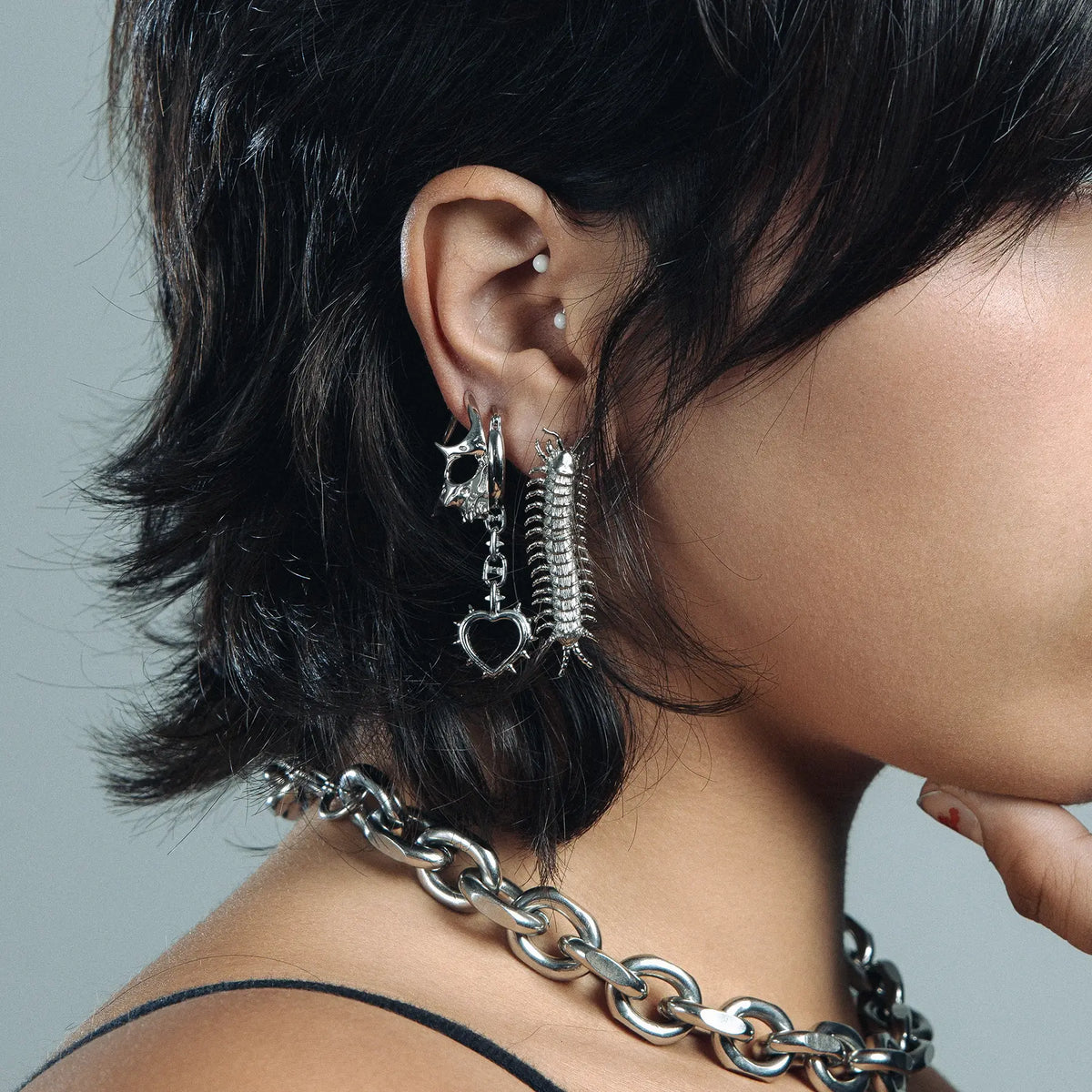 CENTIPEDE STUD EARRING