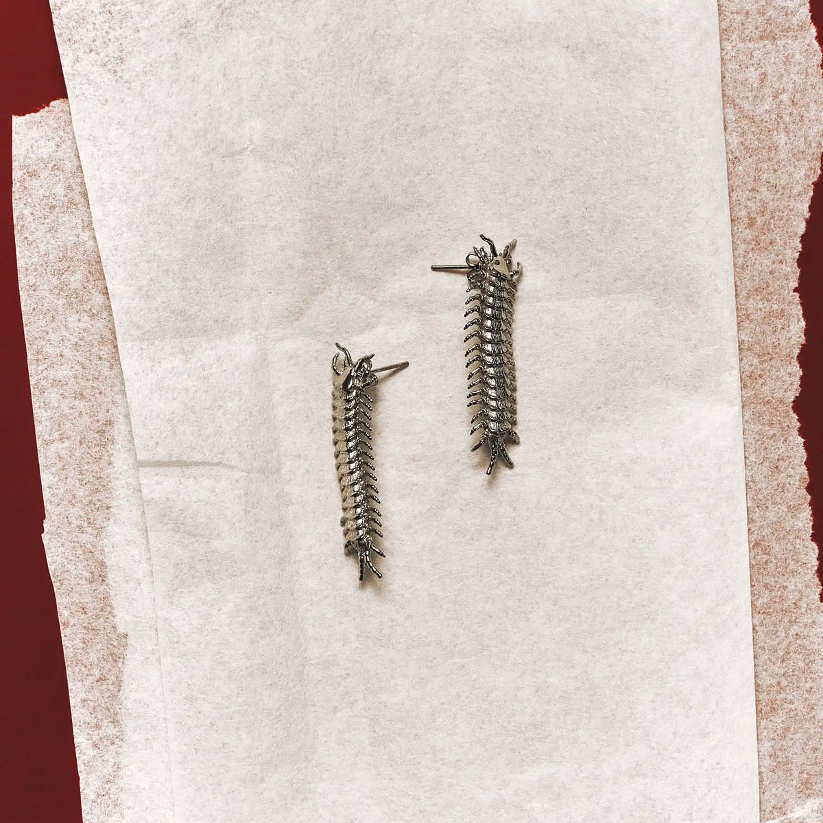 CENTIPEDE STUD EARRING