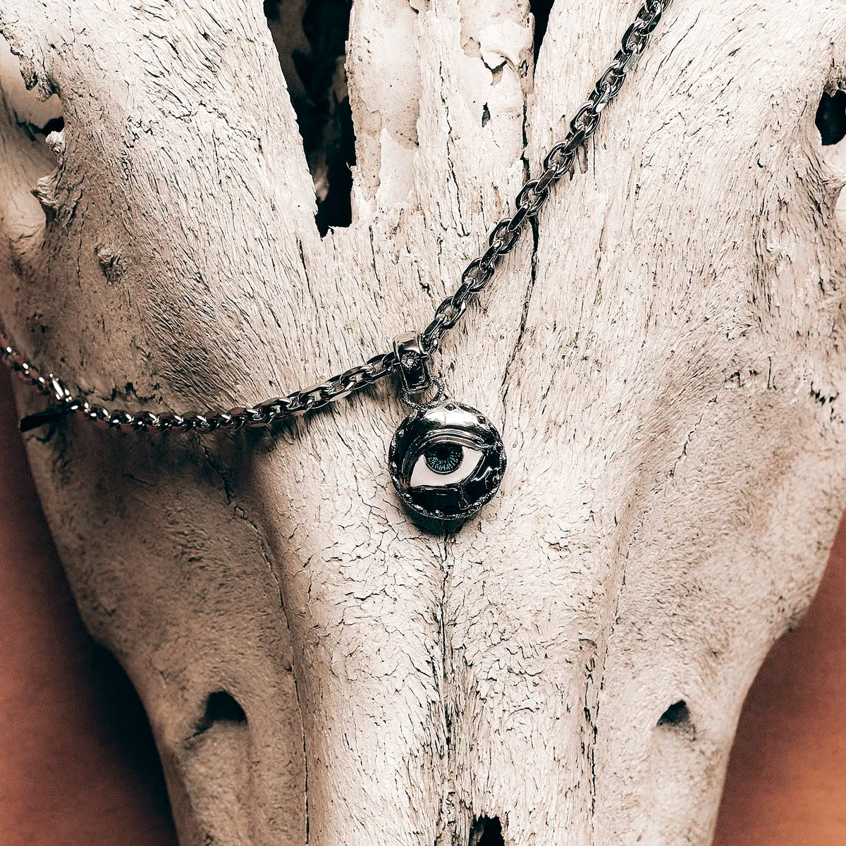 EVIL EYE NECKLACE