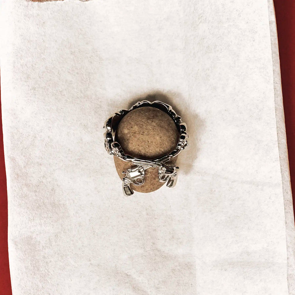 OUTLAW RING