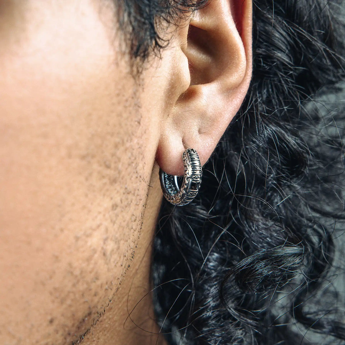 CATACOMB HOOP EARRING