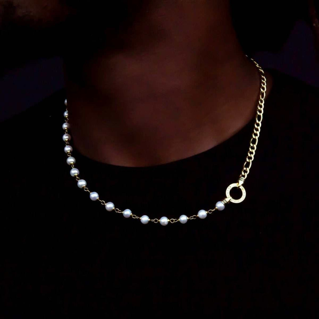 Figaro Link + Pearl Chain in Yellow Gold