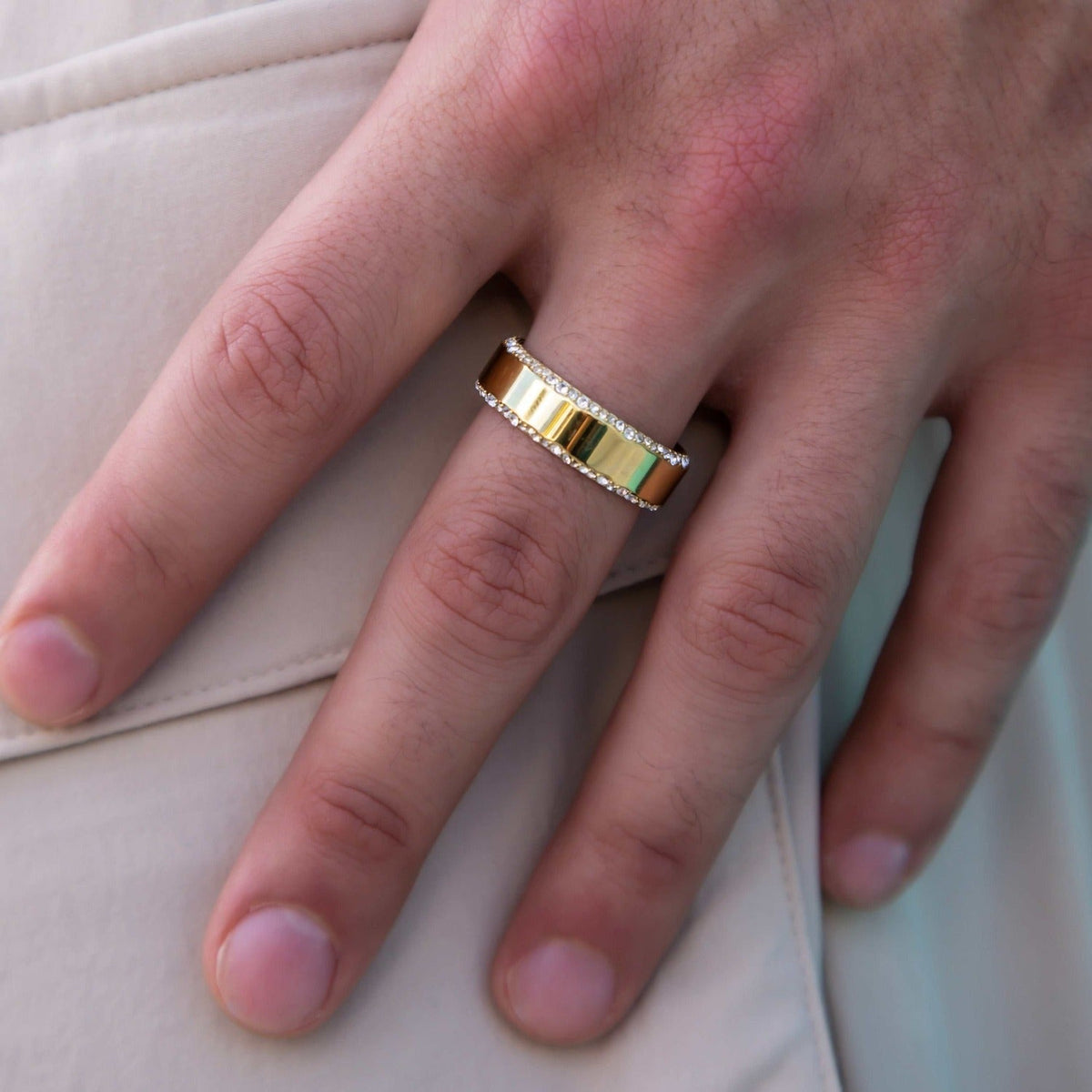 Diamond Edge Ring in Yellow Gold