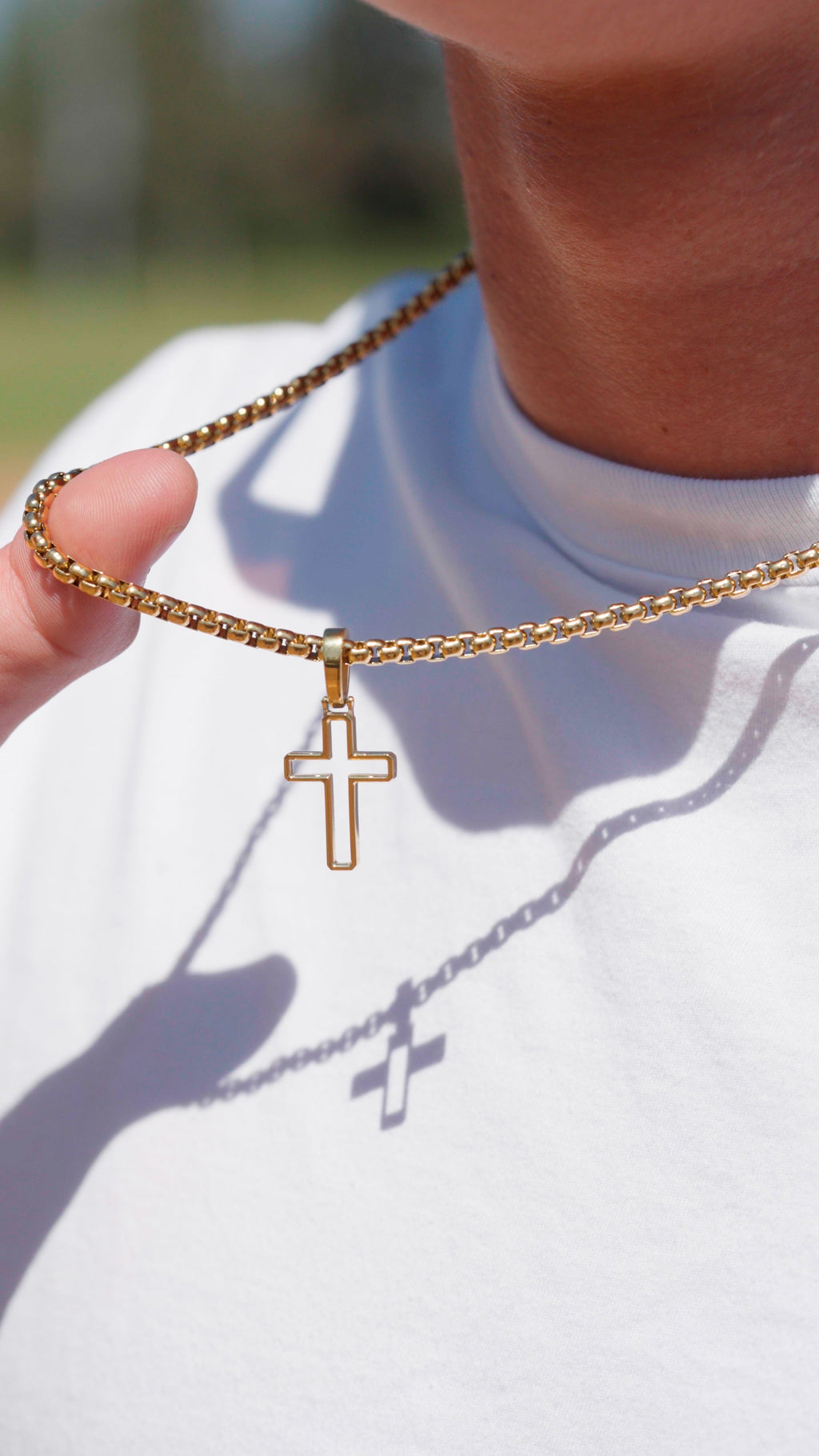 Outline Cross (Gold)