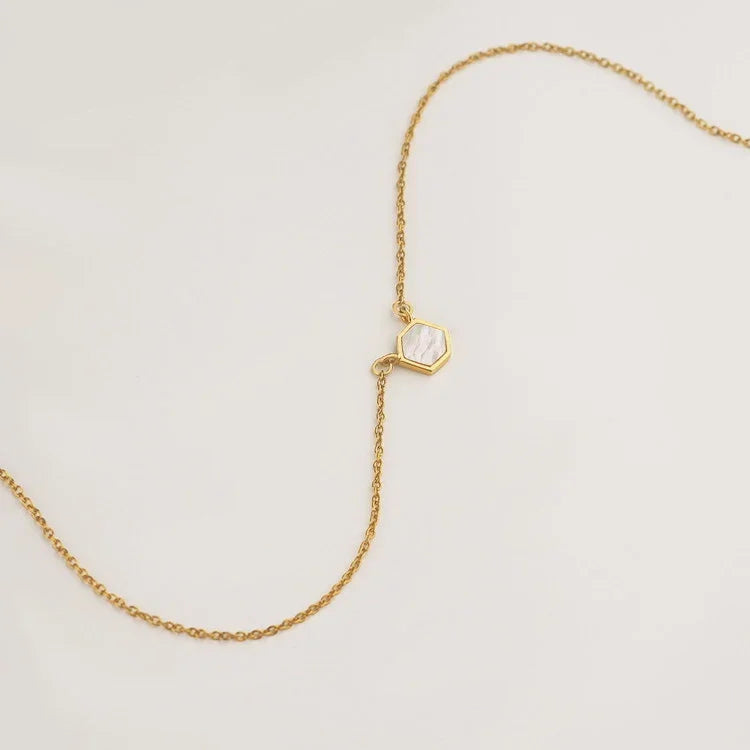 Pendant Necklace w/ Ivory Pearl Stone