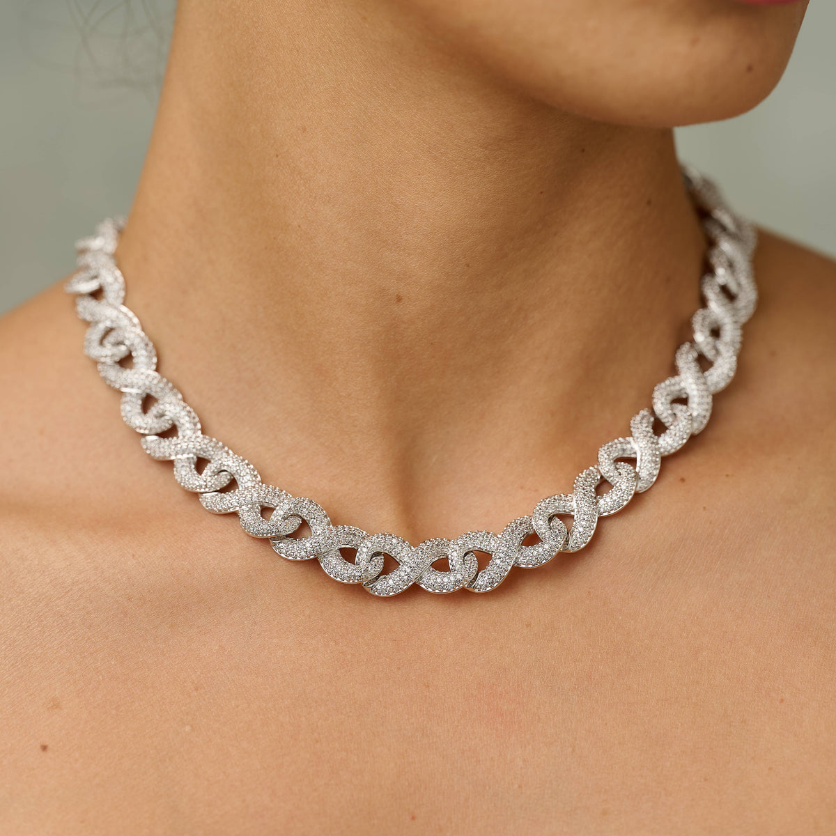Iced Infinity Chain in White Gold - 10mm