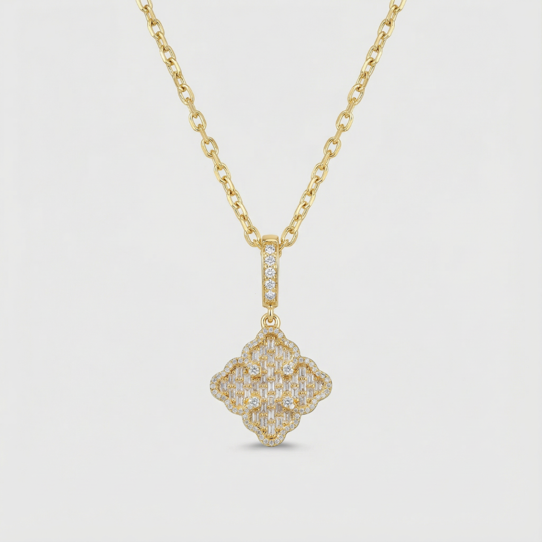 Clover Royale Pendant (Gold)